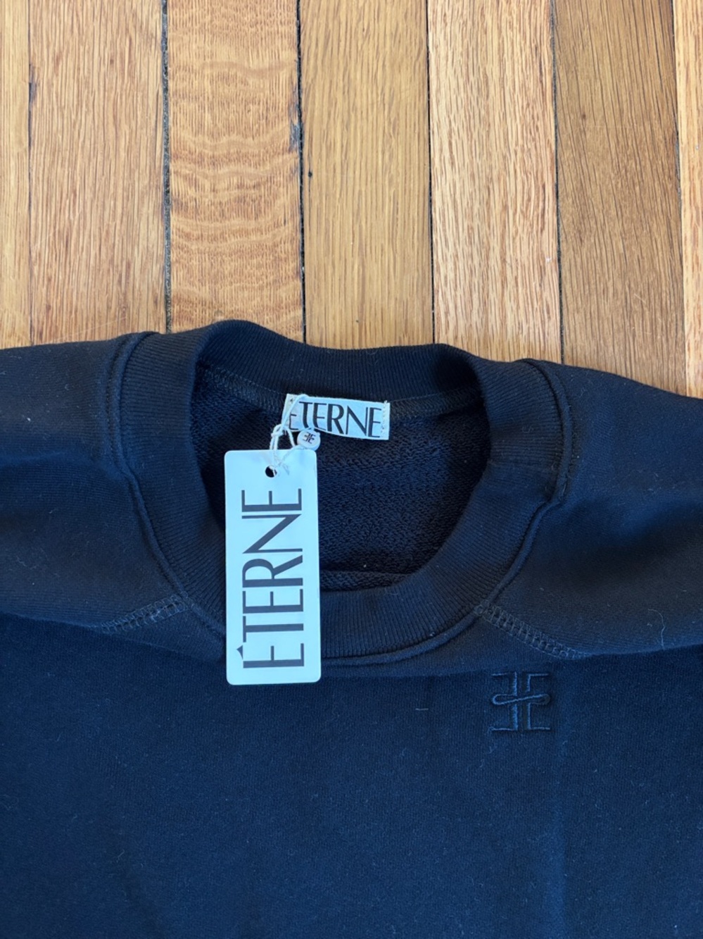 Eterne Black Crewneck Sweatshirt with Subtle Logo NWT - Picture 6 of 7